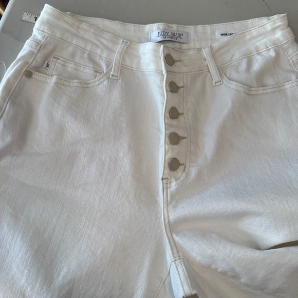 Judy Blue - Wide Leg Crop Jeans with Button Fly - White - 14w - Picture 8 of 10